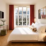 Avenue Des Champs-Elysees, Appartement D\'Exception
